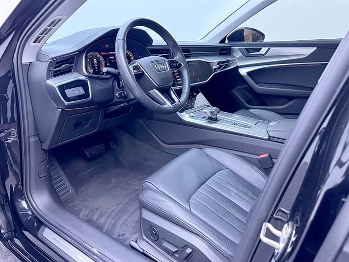 Фото 6 - Audi A6L