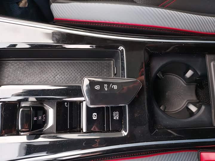 Фото 9 - Volkswagen Lamando L