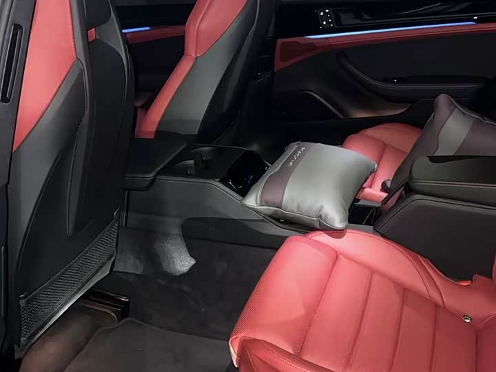 Фото 3 - Porsche Panamera