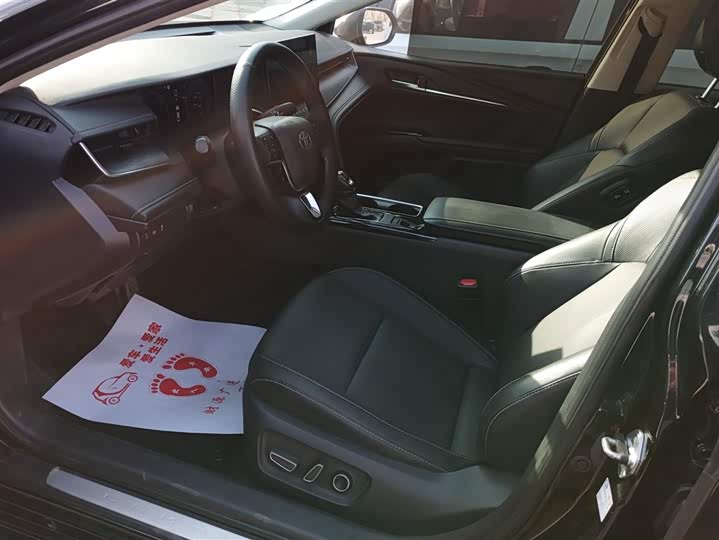 Фото 9 - Toyota Camry