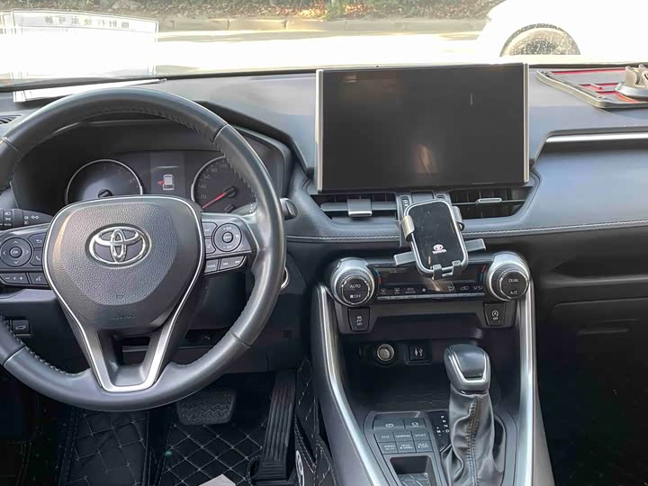 Фото 7 - Toyota Wildlander