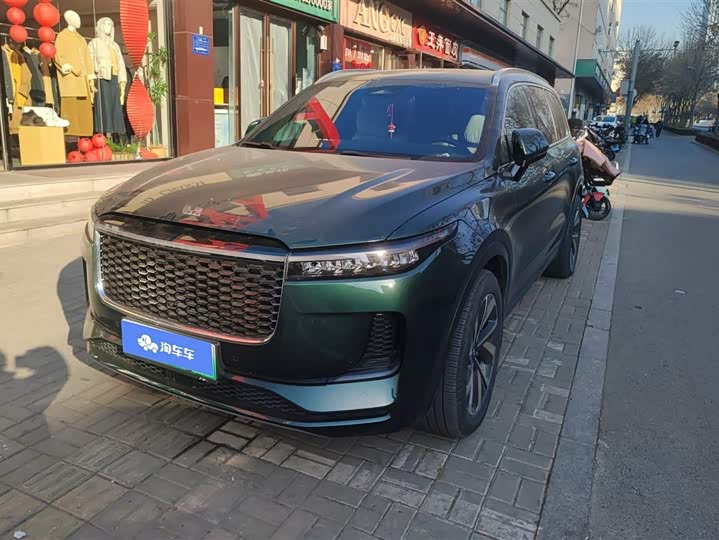 Фото 1 - LiXiang One