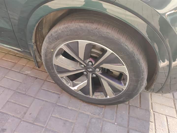 Фото 6 - LiXiang One