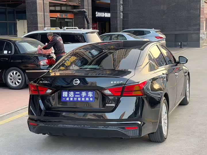 Фото 4 - Nissan Teana