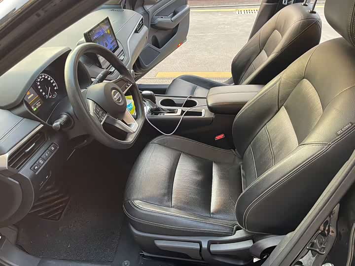 Фото 9 - Nissan Teana