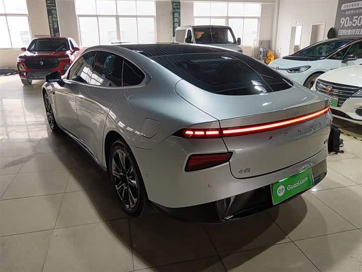 Фото 5 - XPeng P7