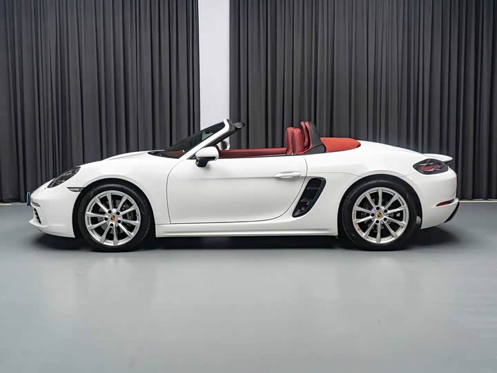 Фото 3 - Porsche 718