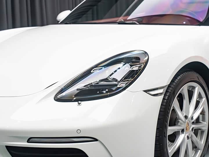 Фото 4 - Porsche 718