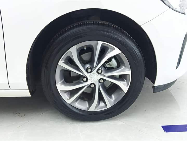 Фото 6 - Buick Verano