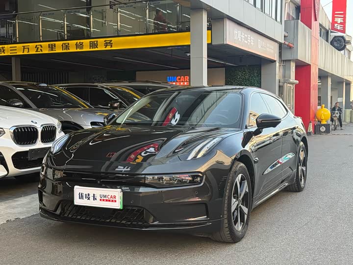 Фото 1 - Zeekr 001