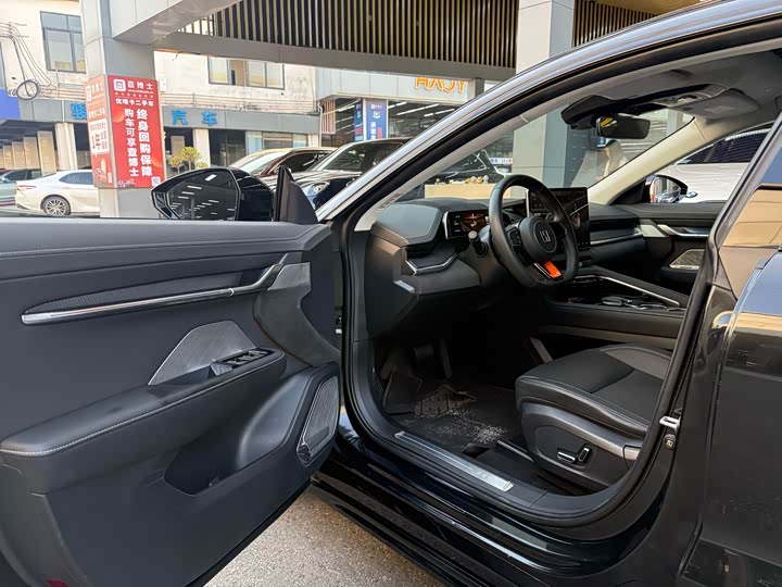 Фото 7 - Zeekr 001