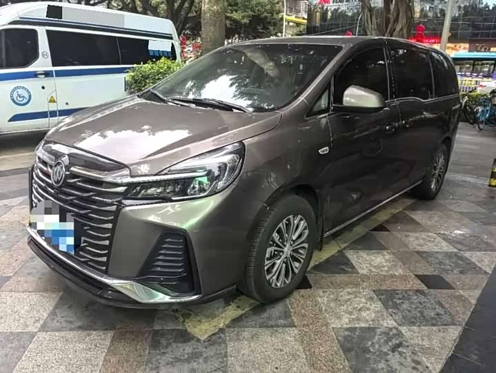 Фото 1 - Buick GL8 ES