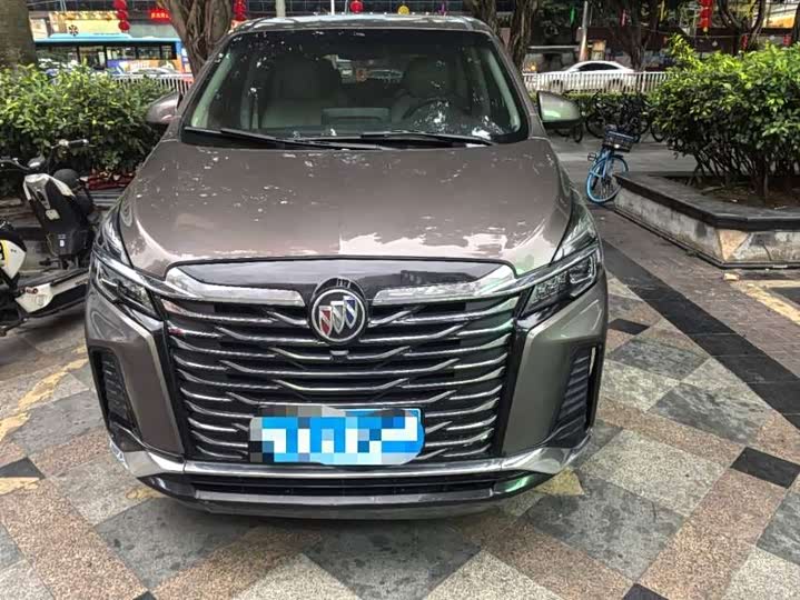 Фото 2 - Buick GL8 ES