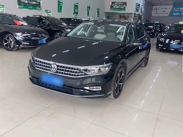 Фото 1 - Volkswagen Magotan