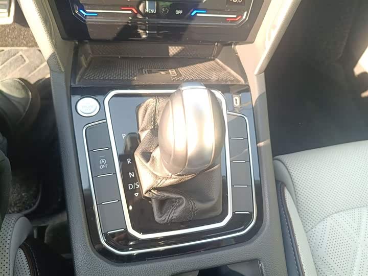 Фото 7 - Volkswagen Magotan