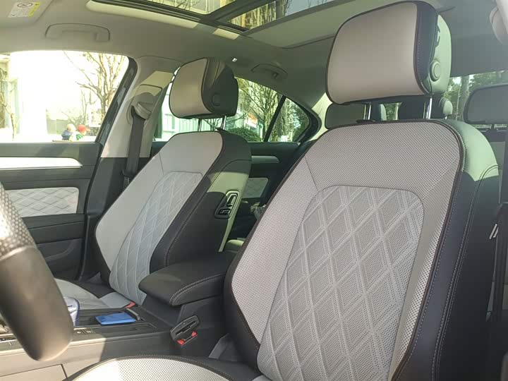 Фото 8 - Volkswagen Magotan