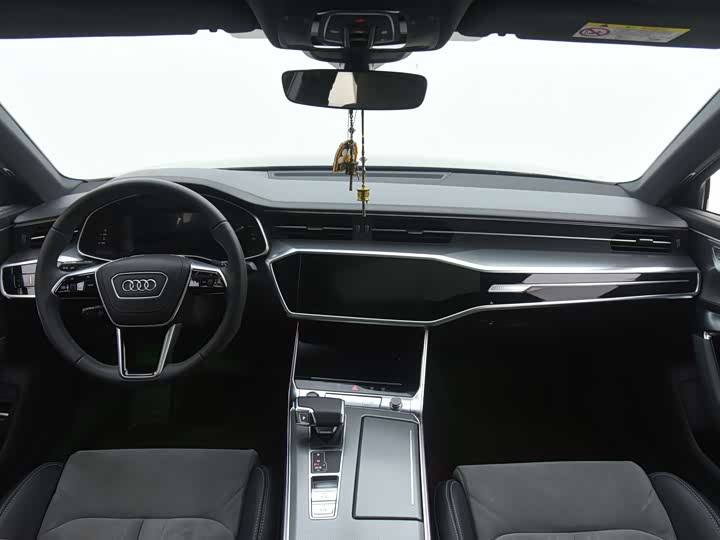 Фото 7 - Audi A6L