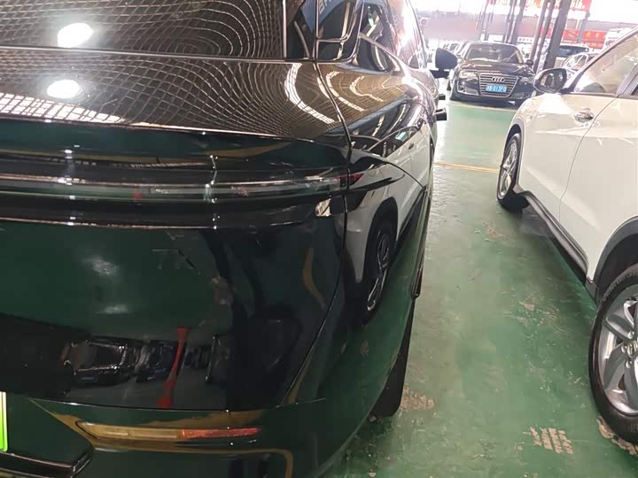 Фото 8 - Zeekr 7X