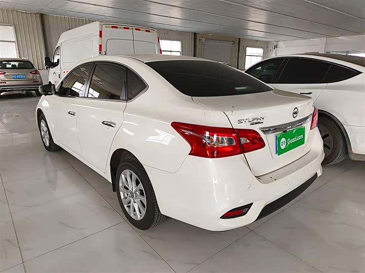 Фото 5 - Nissan Sylphy