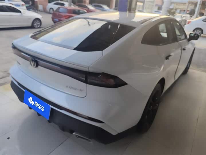 Фото 3 - Changan UNI-V