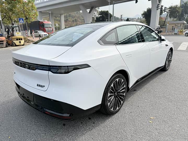 Фото 5 - Nissan N7