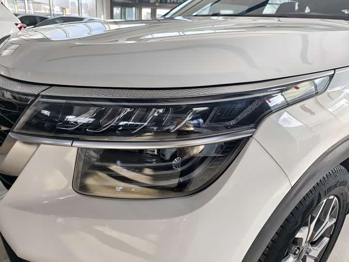 Фото 4 - Kia KX3