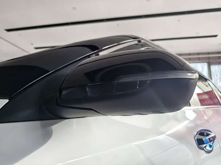 Фото 9 - Kia KX3