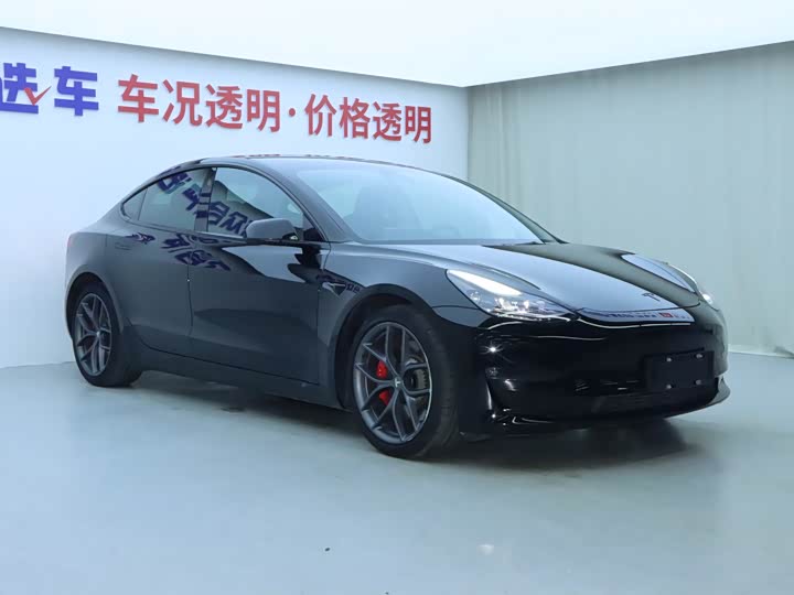 Фото 2 - Tesla Model 3