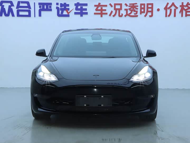 Фото 3 - Tesla Model 3