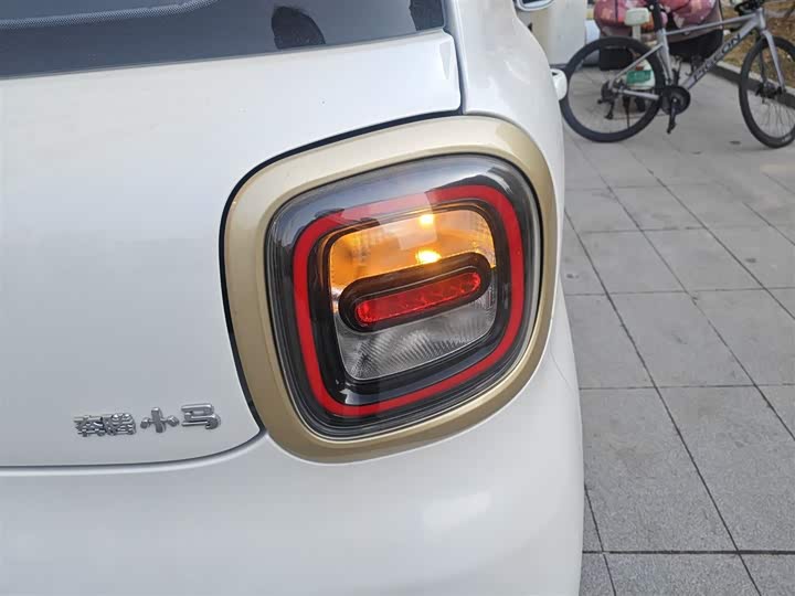 Фото 8 - Bestune Pony