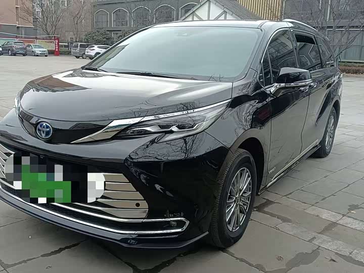 Фото 1 - Toyota Sienna