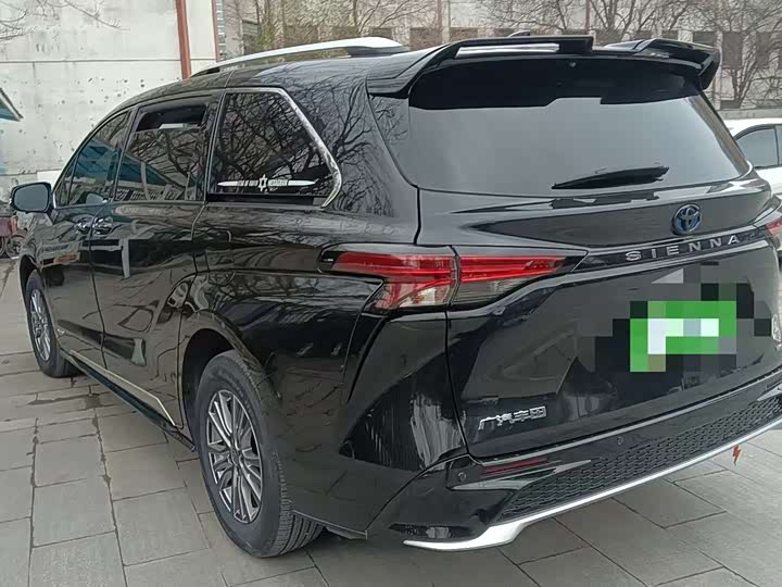 Фото 5 - Toyota Sienna