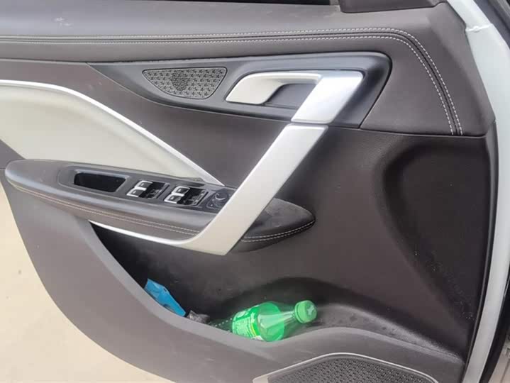 Фото 7 - Geely Jiaji