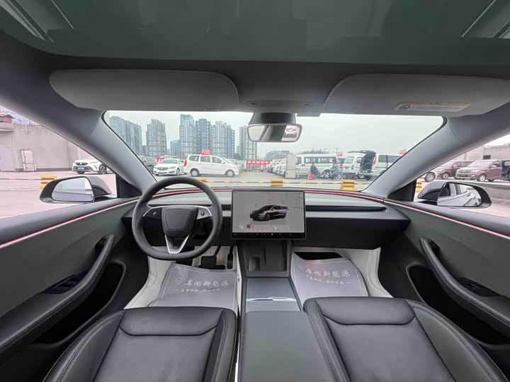 Фото 9 - Tesla Model 3