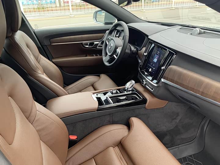 Фото 7 - Volvo S90 Hybrid