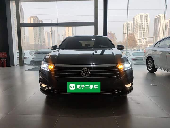 Фото 3 - Volkswagen Sagitar L