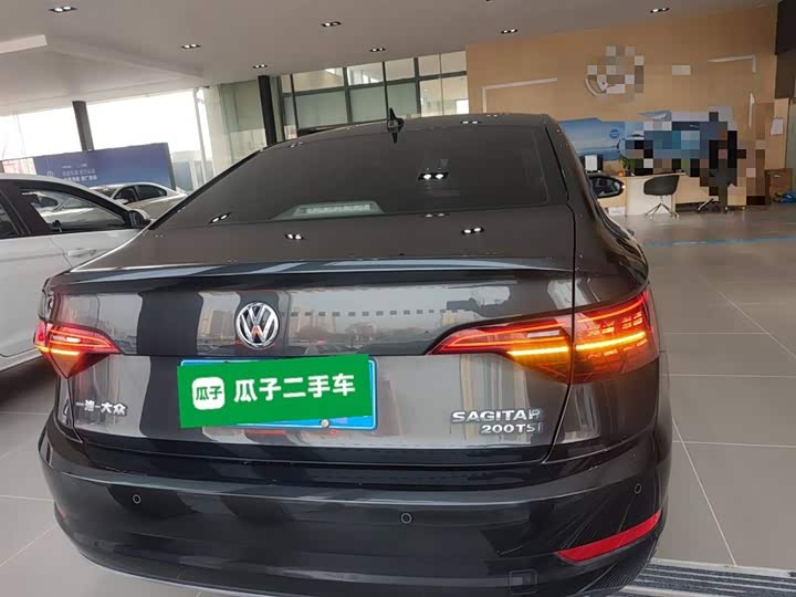 Фото 6 - Volkswagen Sagitar L