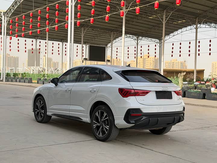 Фото 6 - Audi Q3 Sportback