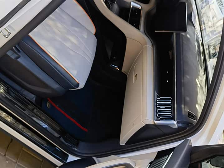 Фото 8 - BYD Song Plus Hybrid/EV