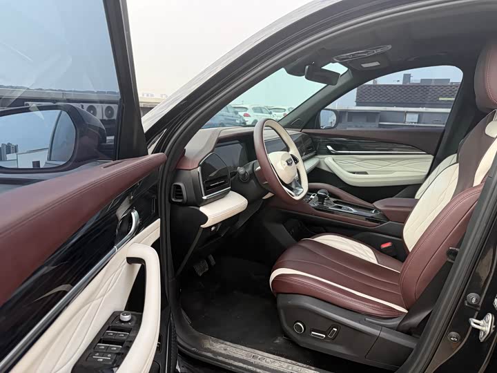 Фото 4 - Geely Monjaro