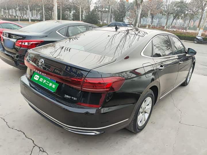 Фото 7 - Volkswagen Passat