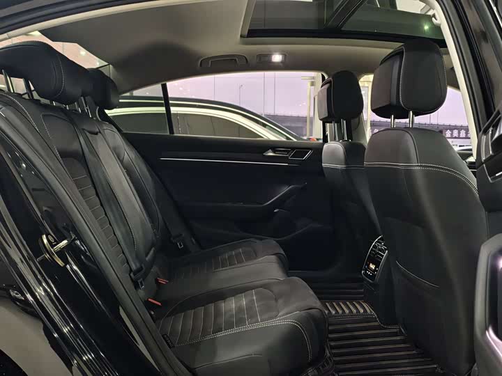 Фото 7 - Volkswagen Magotan