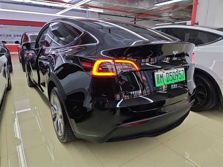 Фото 5 - Tesla Model Y