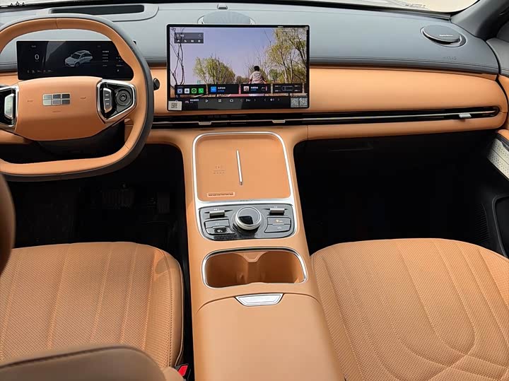 Фото 8 - Geely Galaxy Starship 7