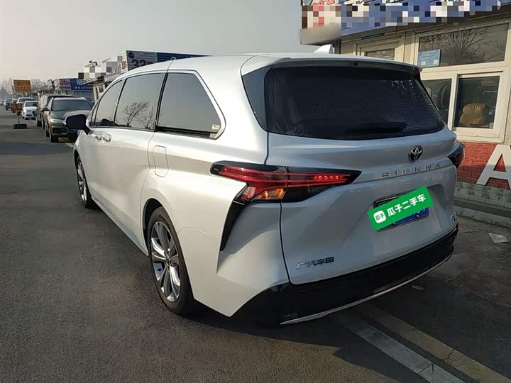 Фото 5 - Toyota Sienna