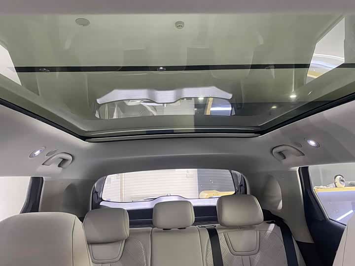 Фото 6 - BYD Yuan Up