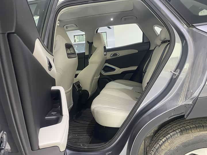 Фото 7 - BYD Yuan Up