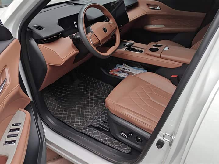 Фото 9 - Changan UNI-Z Hybrid