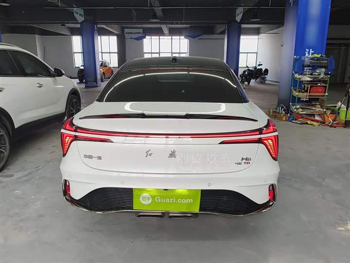 Фото 6 - Hongqi H6