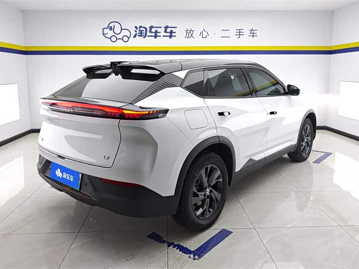 Фото 3 - Dongfeng Aeolus L7